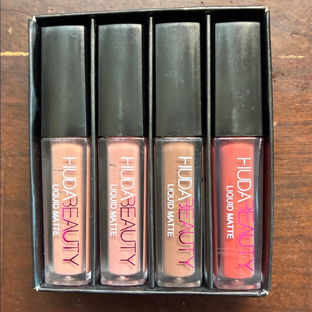 HUDA BEAUTY Liquid Matte Lipstick Quartet - Nude, Pink, Taupe, Red